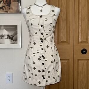 ModCloth Mini Dress Women’s 2 White Peace Sign Boho Sleeveless Button Front